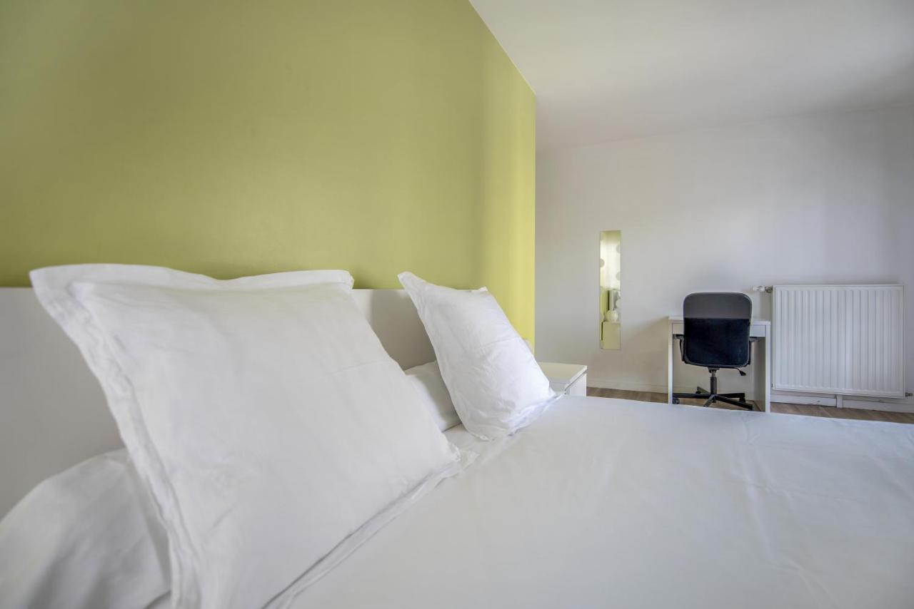 Appartements De 2 Ou 3 Chambres A 40 Minutes De Paris Courcouronnes Exterior photo